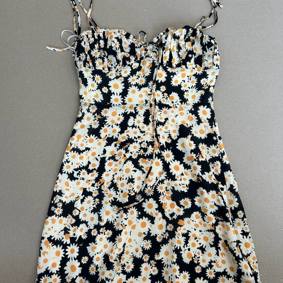 Realisation Par The Devon dress in 70s Floral - Picture 6 of 7